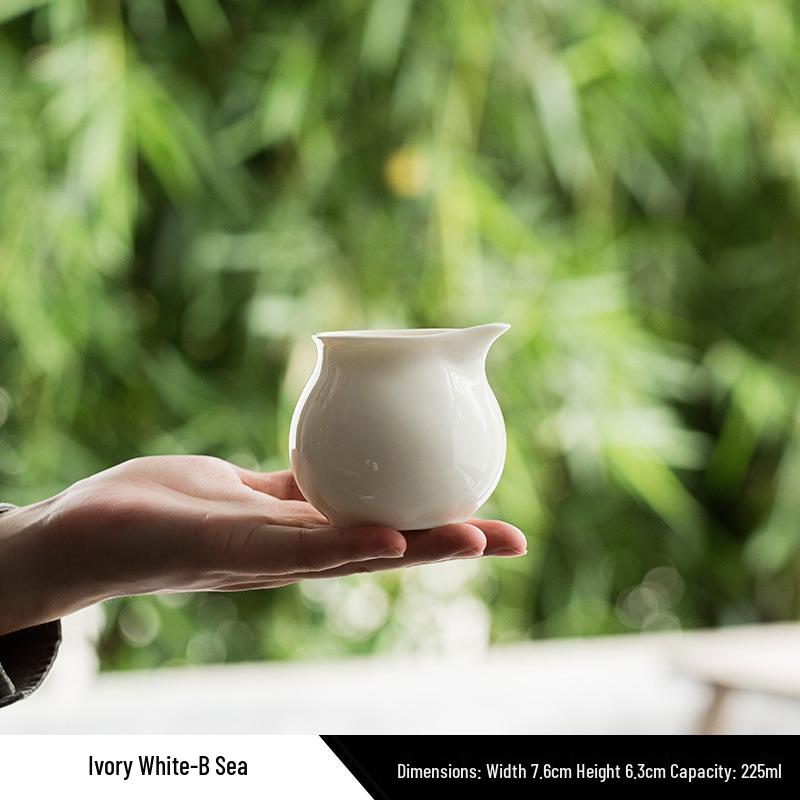 Mutton Fat Jade Horseshoe Gongdao Tea Set Accessories: Kung Fu Tea Cup and Distributor