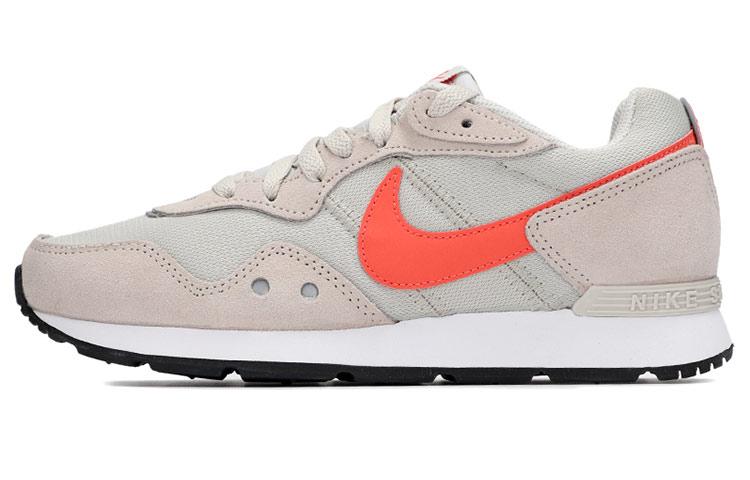 

Nike Venture Runner Світла кістка Магічний вуглик Жіночі DM8454-005 36.5