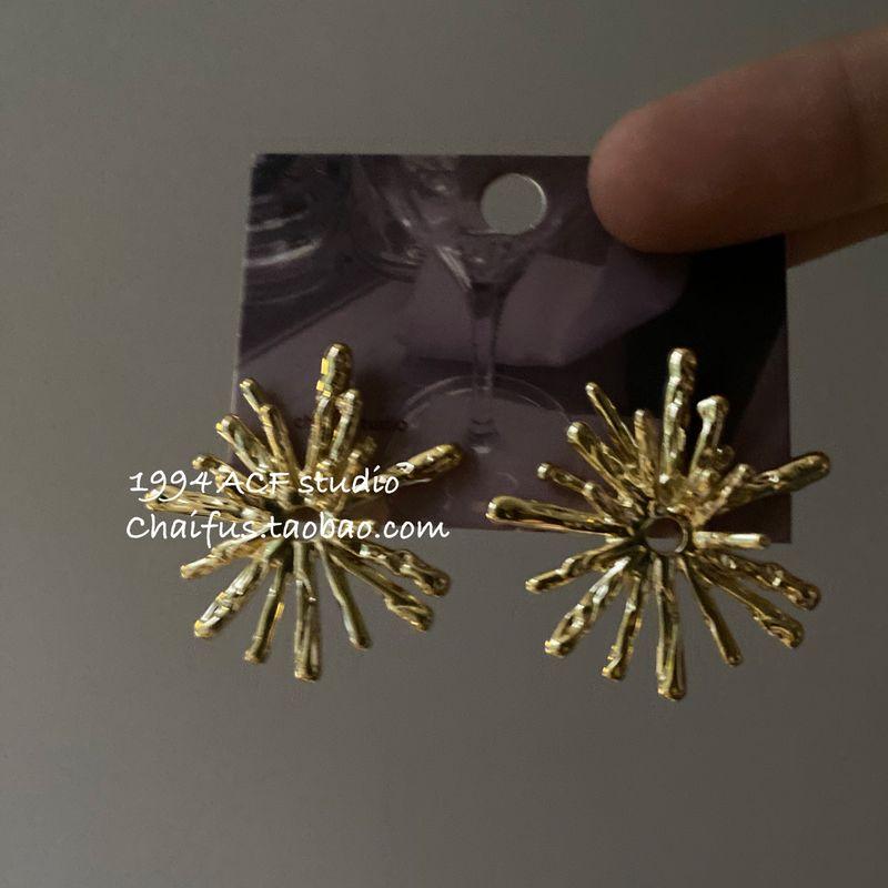 

Chai Fu Studio/R623 Fashion Geometric Asymmetrical Flower-Shaped Stylish Normcore Niche Earrings Earrings Earrings Gold