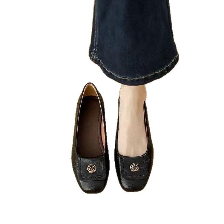 Soft leather French niche single shoes retro new flat bottom shallow mouth round head camellia autumn Mary Jane