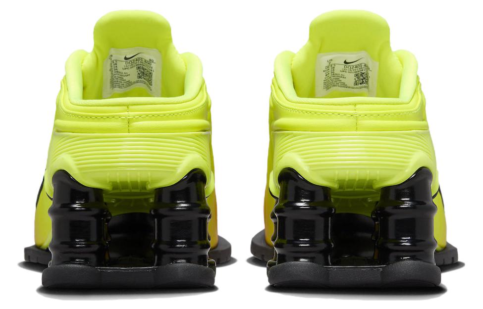 Martine Rose X Nike Shox MR4 “Safety Orange” DQ2401-800
