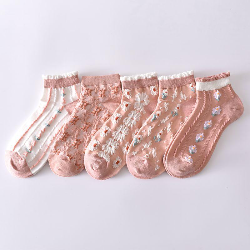 5/6PCS Hot Selling Woman Socks Ethnic Retro Vintage Harajuku Crew Socks Flower Embroidery Fashion Japanese Kawaii Cute Socks Women Gift