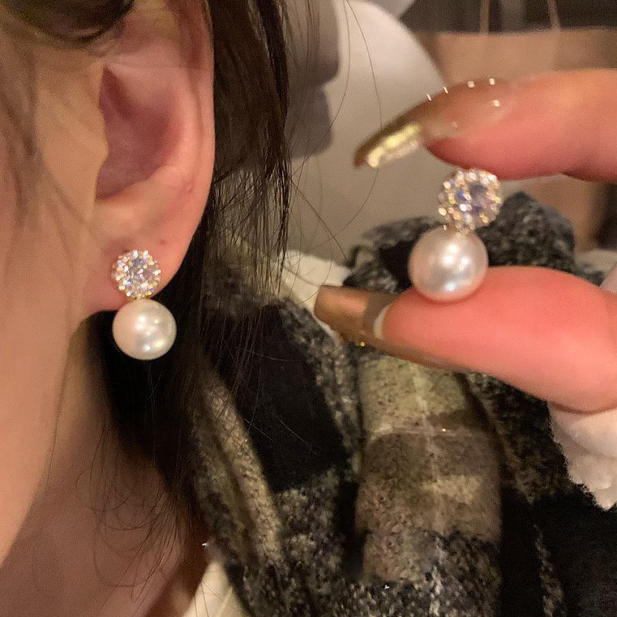 Pearl and Diamond Stud Earrings - Elegant and Trendy Summer 2024 Collection for Women