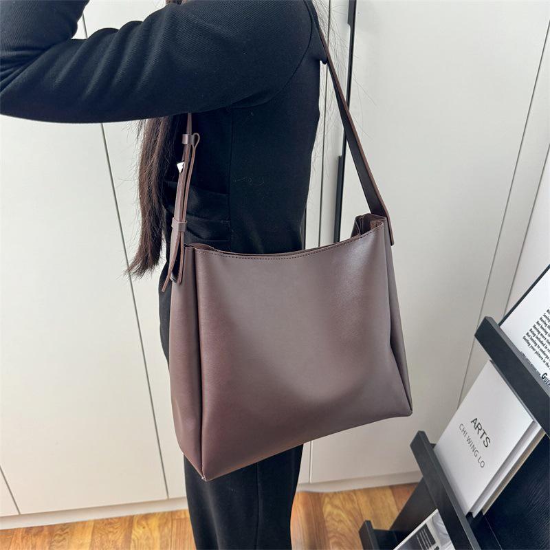 Damen Umhänge- & Tragetasche: Weiches Leder, Großes Fassungsvermögen, Hochwertig, Mutter-und-Kind-Design