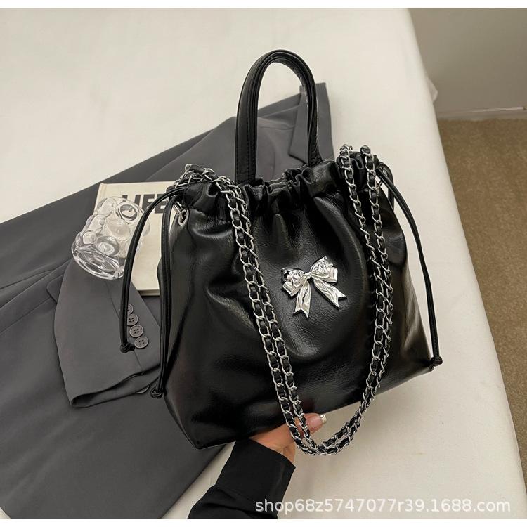 Fashion versatile bow pleated chain bag women s 2025 new shoulder portable large-capacity backpack