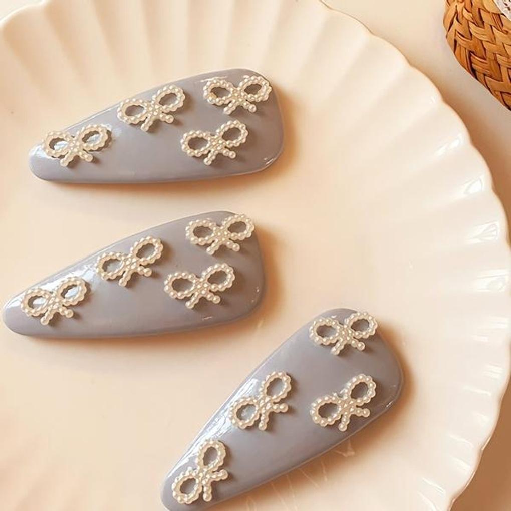 Women's Pearl Mini Ribbon Triangle Snap Hair Clip