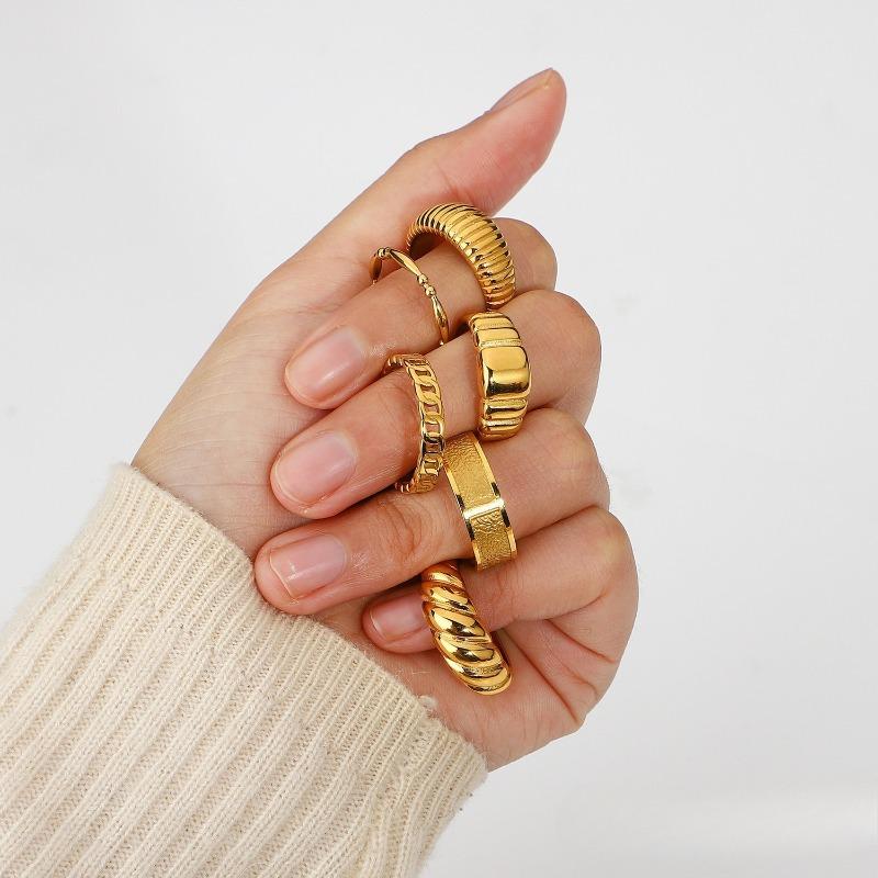 Stainless Steel Ring, Horn-shaped, High-end Titanium Jewelry, Women's Accessory