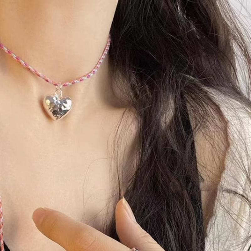 Y2K Style Heart Pendant Necklace Heart Pendant Choker Love Necklace Pendant Neck Jewelry for Nightclubs and Parties