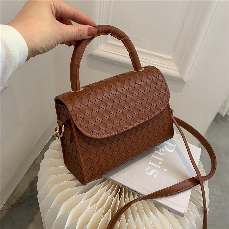 Vintage Chic Solid Color Korean Style Small Woven Shoulder Bag For Fashion Lovers