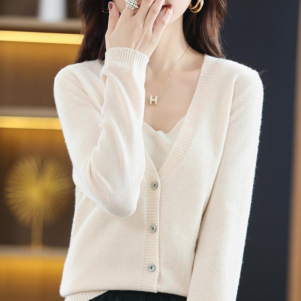 Women's Casual Knit V-Neck Cardigan Sweater for Everyday Fashion