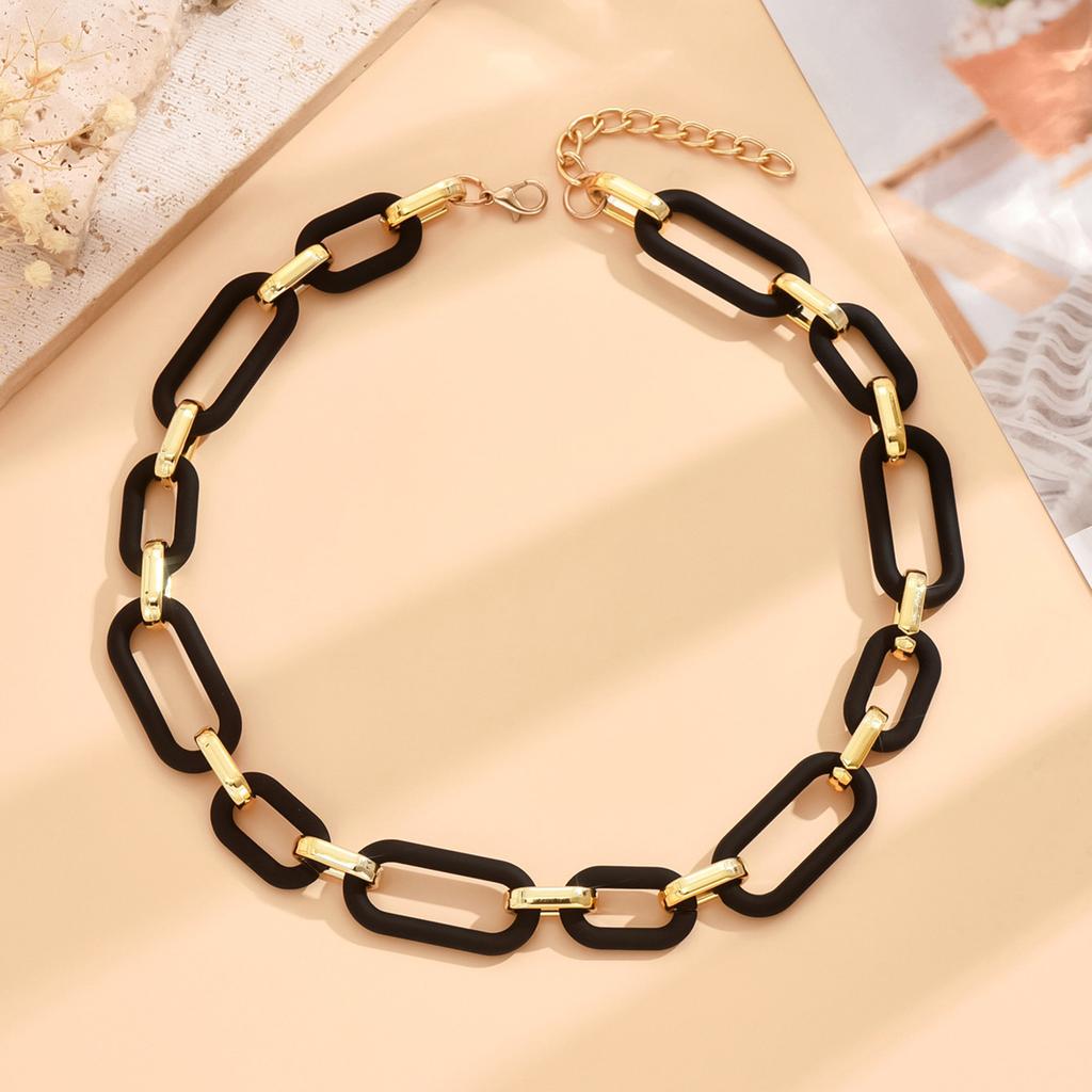 Módní náhrdelník pro dámské šperky