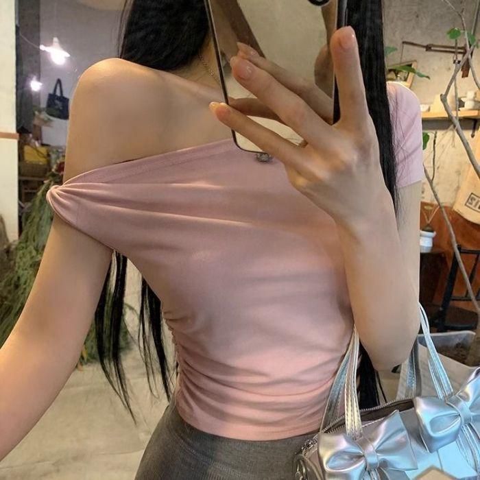 Spicy Girl Asymmetrical One-Shoulder Slimming Short-Sleeve Top - Sexy and Unique Summer Style for Women
