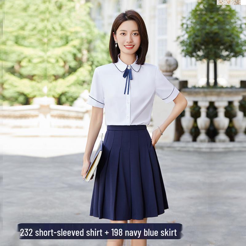 Dámský uniformní komplet s krátkým rukávem pro učitelku mateřské školy - Dvoudílný set