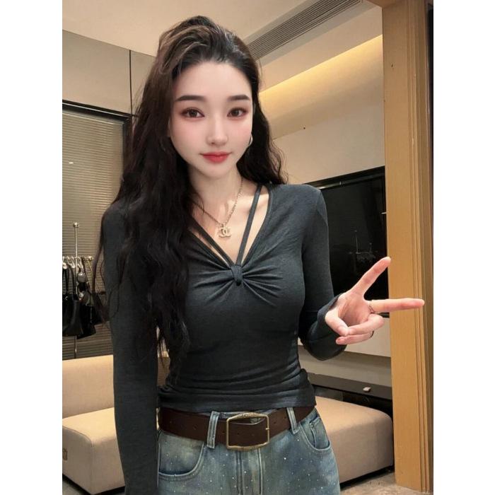 Plus Size V-Neck Knot Long-Sleeve Slimming Pullover for Women Medium