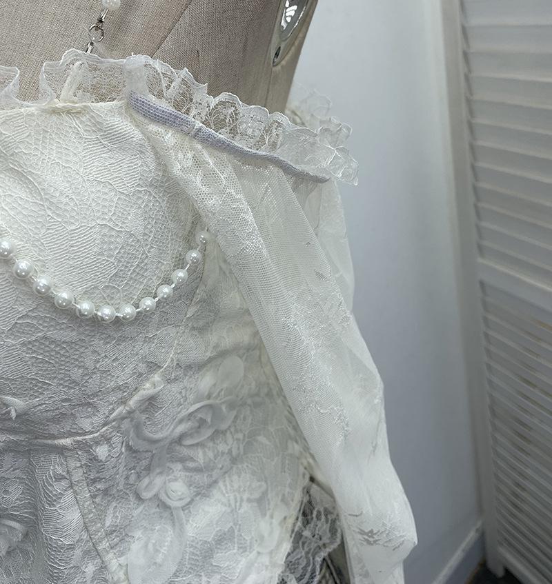 French Retro One-Shoulder Pearl Strap Lace Top with Chest Pads