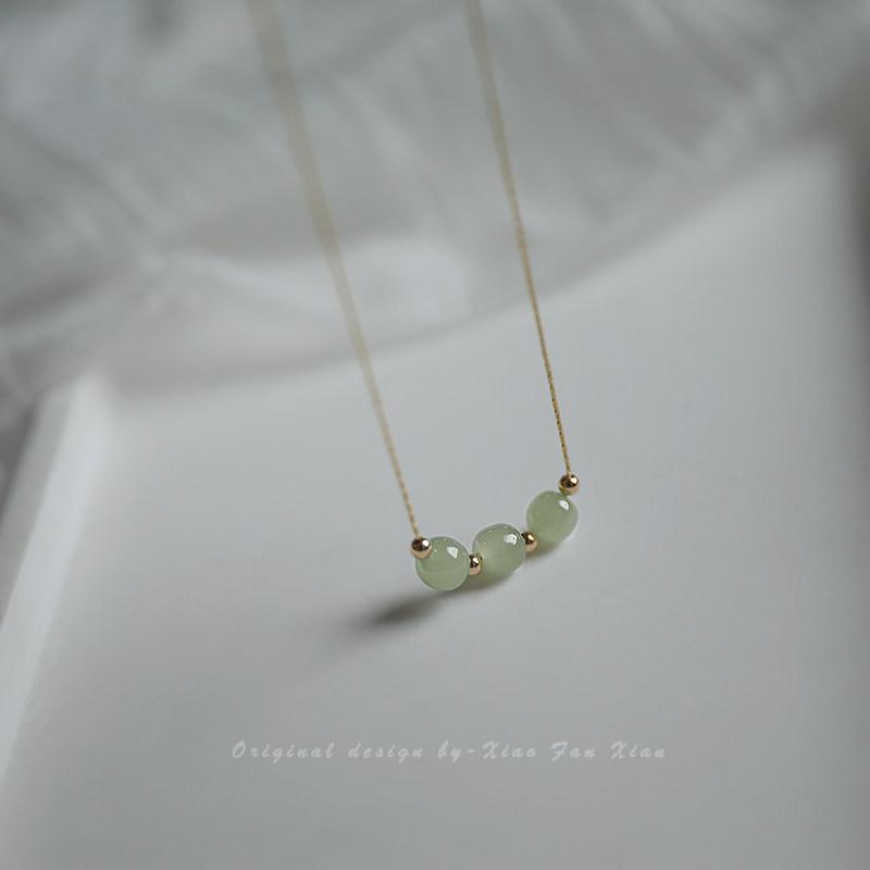 Elegant and Smooth Texture Hetian Jade Bead Necklace for Women, French Minimalist Collarbone Chain, Light Luxury Niche Design Pendant