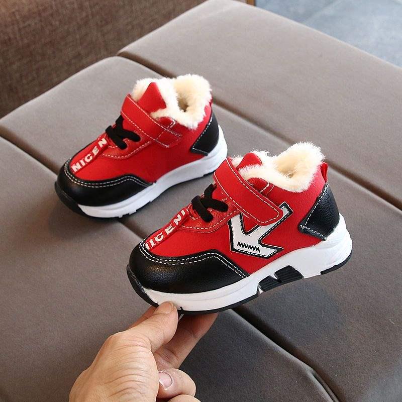 Winter Leather Baby Walking Shoes: Soft Sole, Non-Slip, Velvet-Lined for Boys & Girls (0-3 Years)