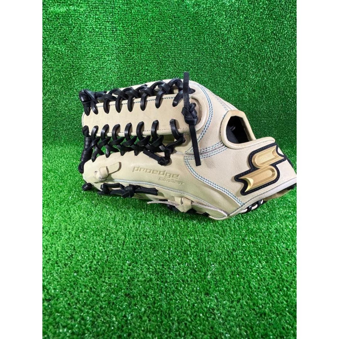 Used SSK Pro Edge Order Softball For Outfielder Left Throw