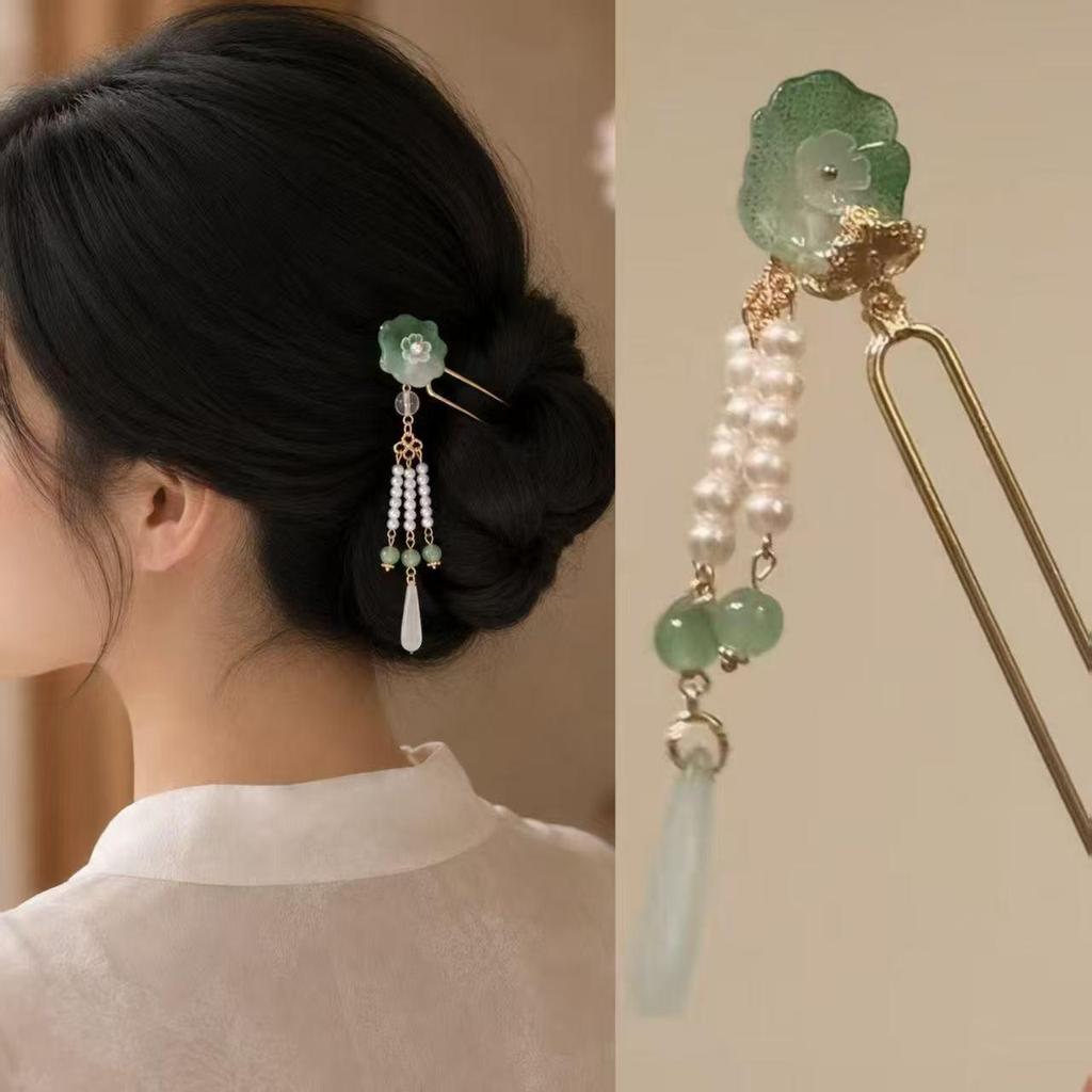 Sandalwood Women's Hairpin: Elegant Modern-Chinese Style Wooden Updo Stick