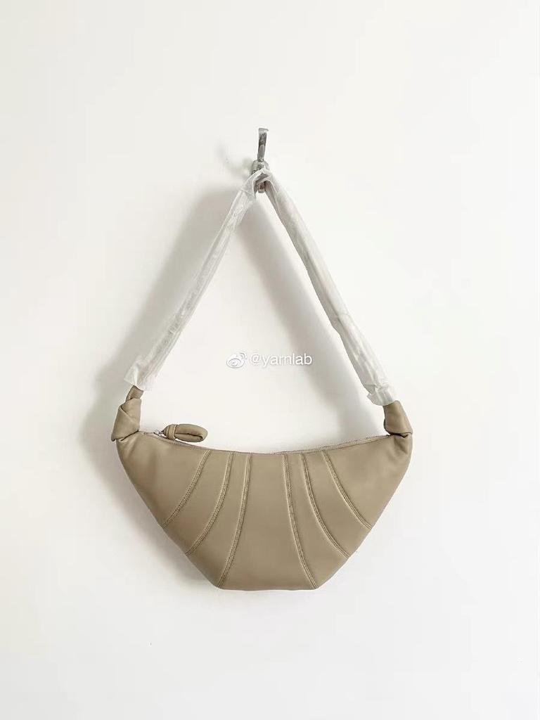 [Haute Couture] Torba Croissant ze skóry owczej w stylu celebryckim: Neutralna, Niszowa Torba Messenger