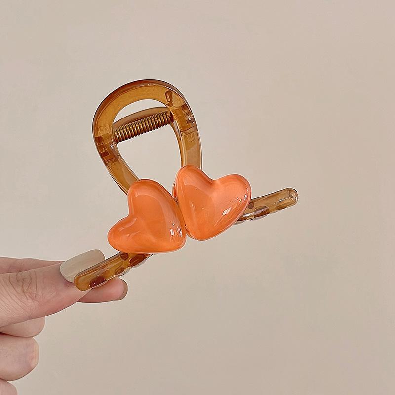 

Heart-Shaped Shark Clip! Easy Hair Clip for Women, Niche Style for Updos, Fashionable