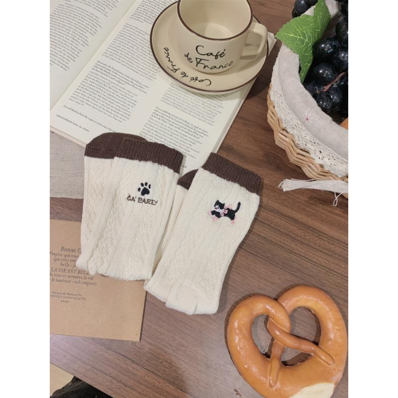 Ladies Autumn New Casual Match Color Linen Pattern Cat Embroidery AB Style Drum Pile Cotton Socks