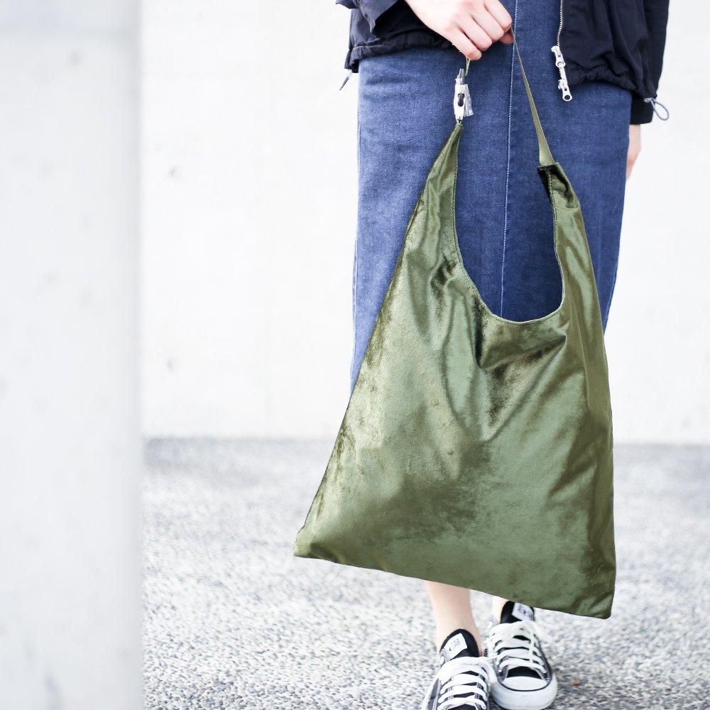 Edie Tokyo Velvet Shopper Bag Shoulder Bag BRAD Tote Tote Bag for Women <Khaki>