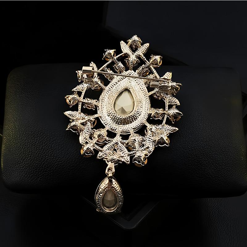 Water Drop Brooch, High-end Women's Luxury Crystal Brooch, Fashionable and Elegant Brooch