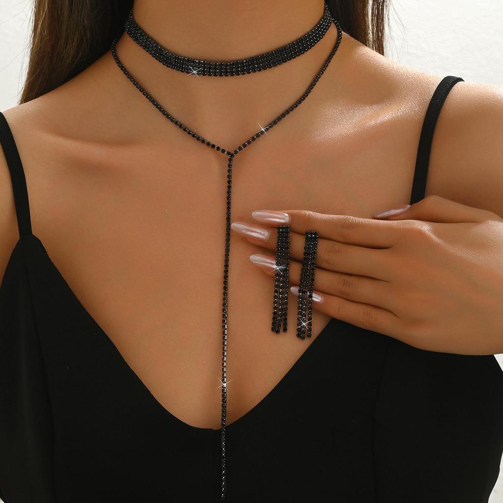 Bridal Jewelry, Luxury Sparkling Diamond Geometric Hollow Necklace Earrings Set, Bridal Diamond Necklace Earrings Two-piece Set