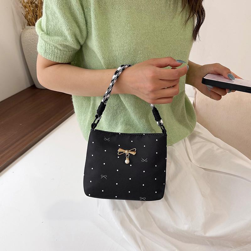 Small Square Soft Handbag With Inner Phone Pocket For Summer Daily Wear