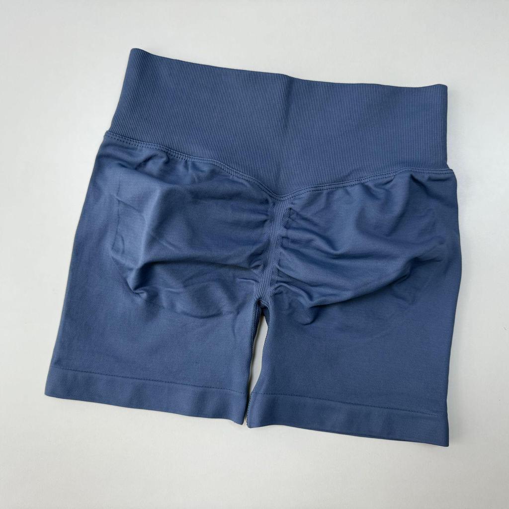 Women's High-Waist Quick-Dry Seamless Yoga Shorts with Peach-Lifting Design