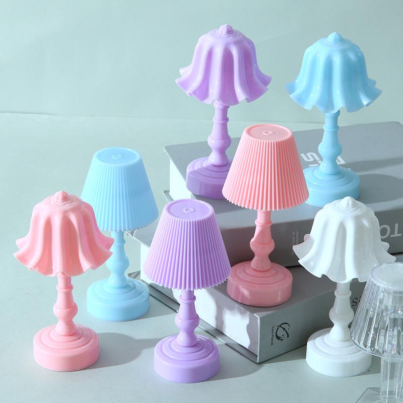 Mini LED Street Lamp Night Light - Small Table Lamp for Atmosphere and Decorative Micro Landscapes