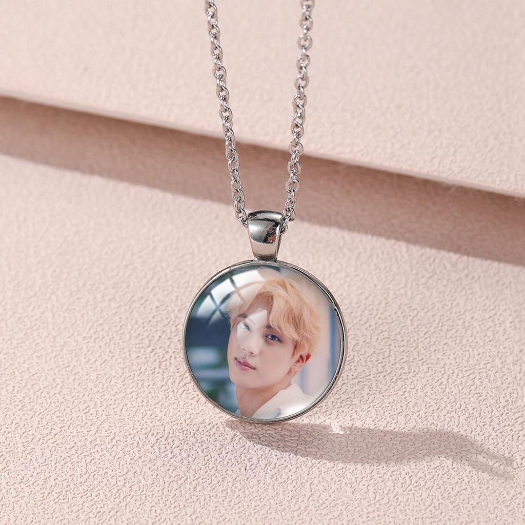 Colar redondo BTS, pingente Bangtan Boys com foto de membro, Item Colecionável Kpop para Fãs ARMY