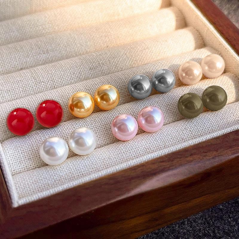 Seven-piece set of one-week colored Doudou stud earrings for women, light luxury, high-end sense, no need to pick new earrings