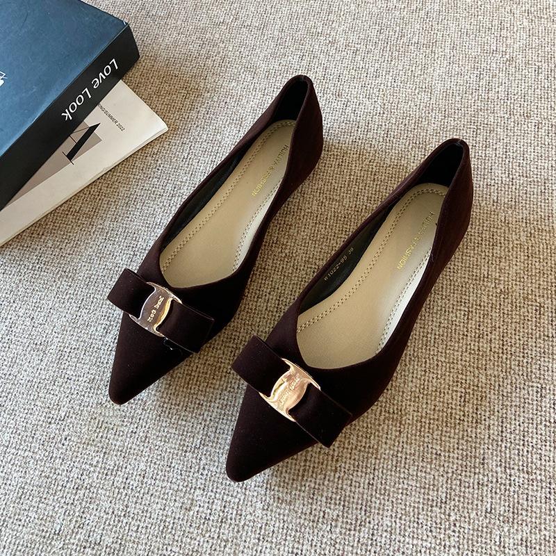 

W1022-95 women s shoes French rhinestone pointed flat-soled single shoes women s spring and autumn ladyshoes retro shallow mouth versatile grandma sh 40 коричневый