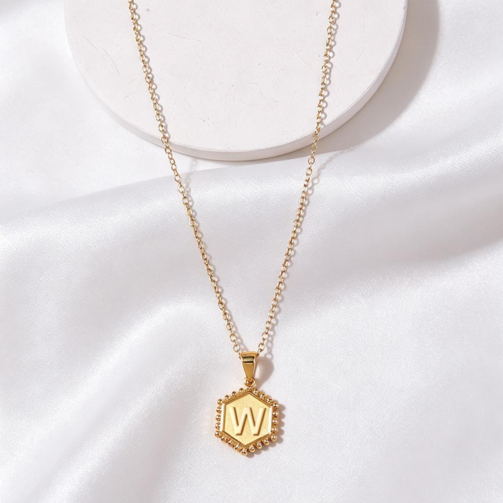 Europe and the United States hot selling 11 letter necklace women's niche high sense fashion versatile titanium steel letter pendant
