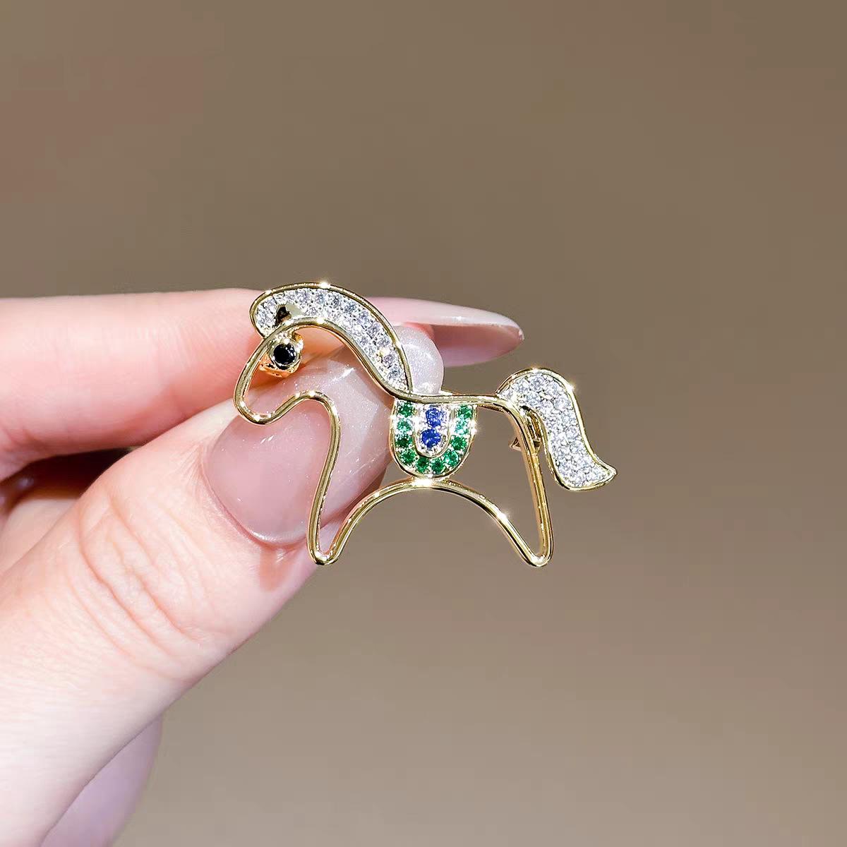 Natal Year Zodiac Red Pony Brooch High-end Femininity Fashion Pin Creative Brooch Clothes Accessories