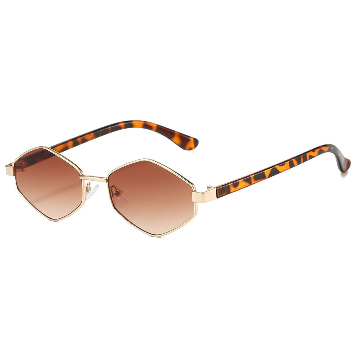 

KAMMPT Vintage Hexagon Sunglasses Men 2024 New in Fashion Gradient Outdoor Sun Glasses Trendy Metal Rim Brand Designer Shades as picture shows
