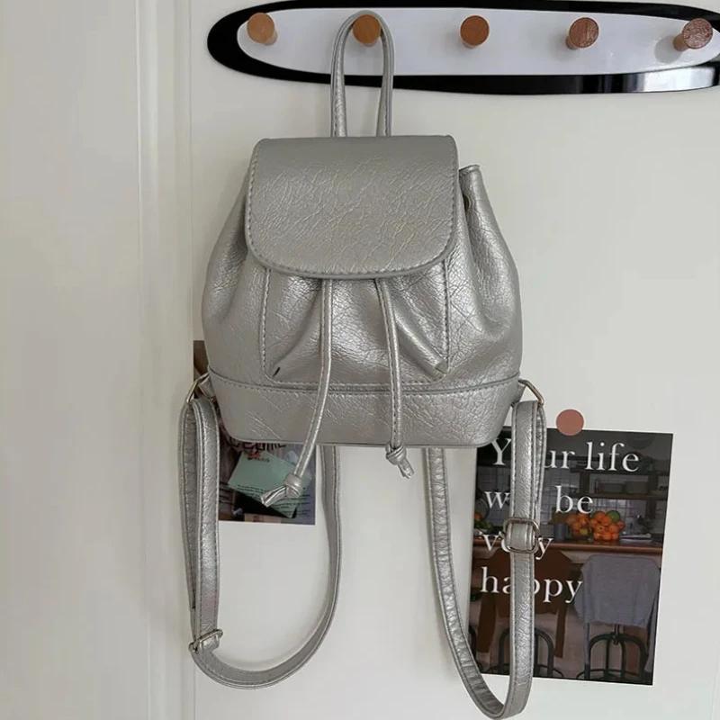 Kleine Mode-Rucksäcke Schultaschen für College-Mädchen Pu-Leder Damen-Umhängetasche Niedrige Klappe Kordel Damen-Handtaschen Tote-Tasche