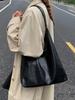 Women's Retro Large Capacity Commuter Tote - Fashionable, Casual & Versatile Crossbody Bag