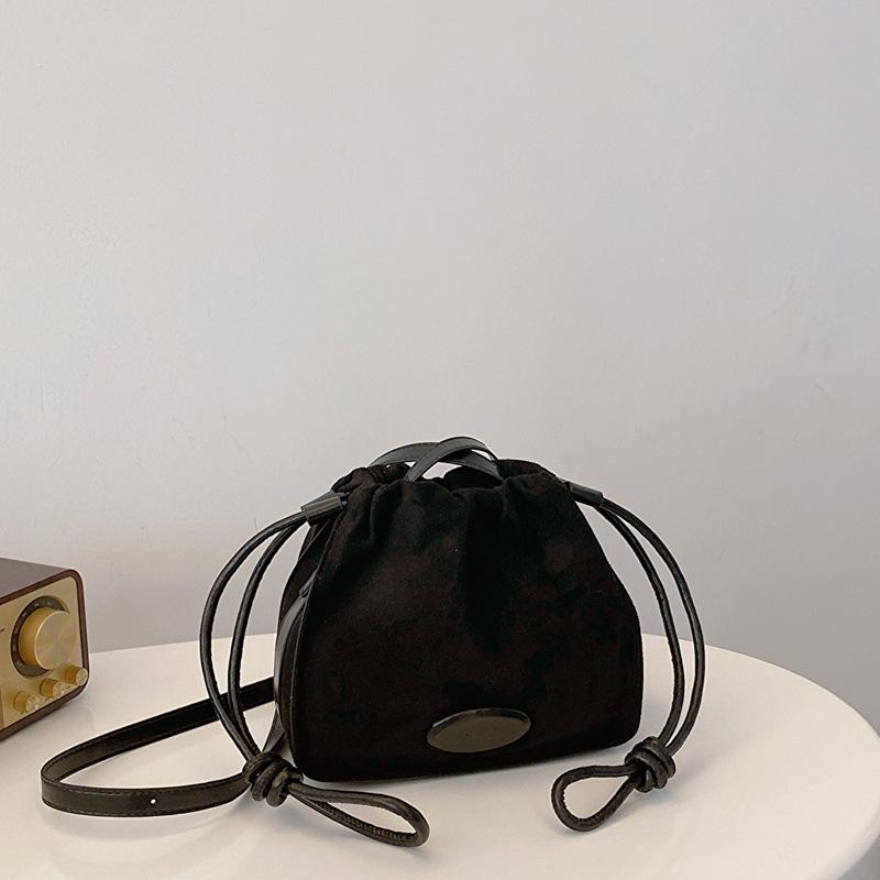 

Сумка Niche Texture, модная женская сумка 2024 года, плиссированная универсальная матовая сумка-ведро, простая повседневная сумка через плечо