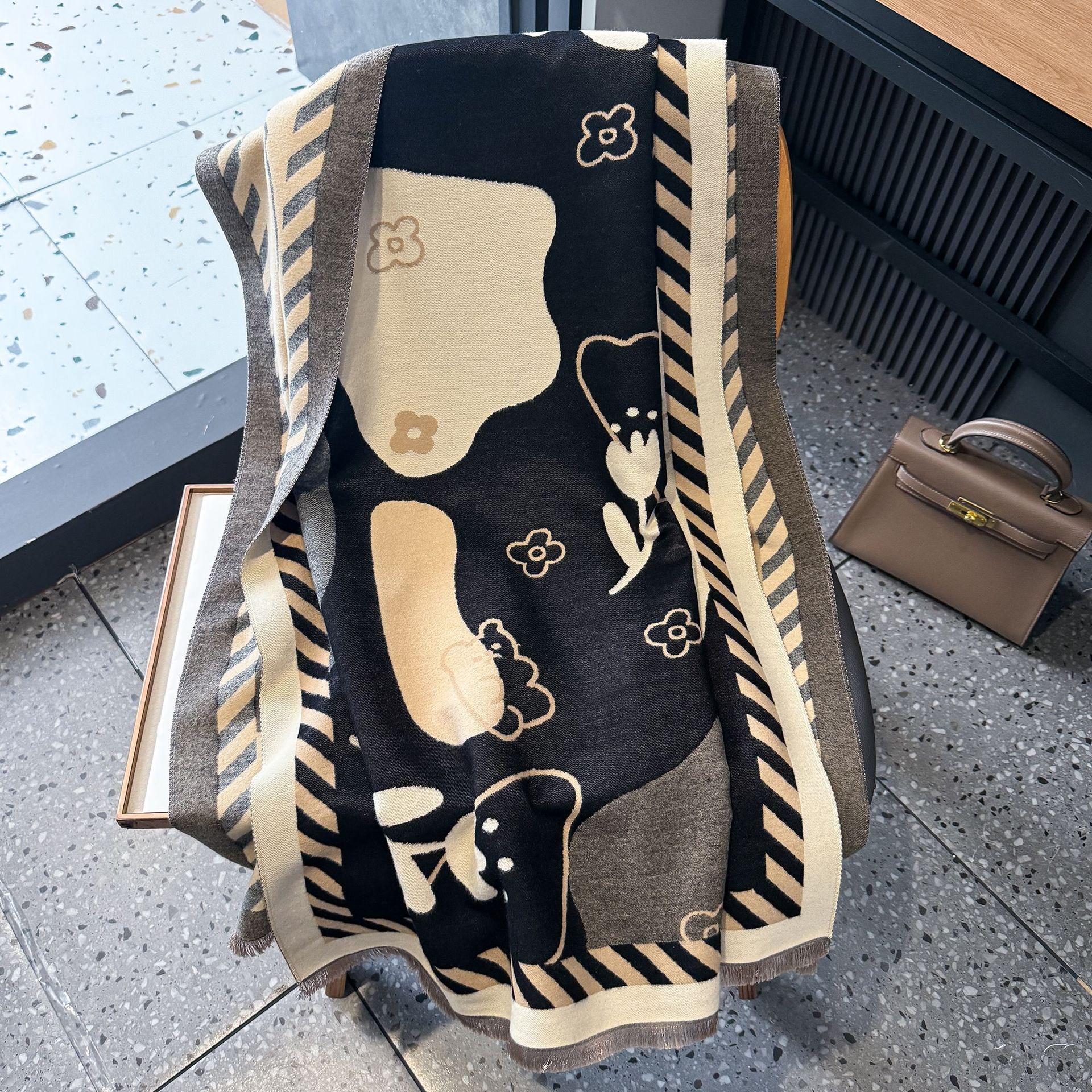 

Шарф с изображением медведя из искусственного кашемира в корейском стиле Maillard Color: Универсальная зимняя шаль для женщин 190*65cm чёрный