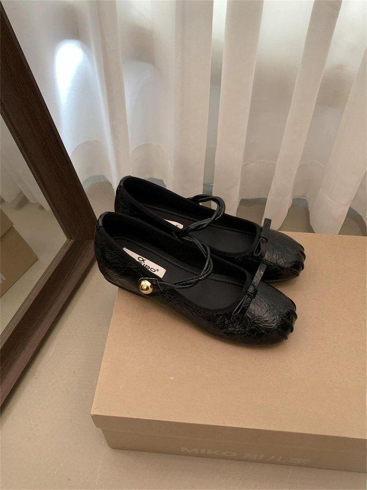 Inner height increase silver light mouth single shoes women's 2025 new Korean version with skirt gentle fairy thick-soled Mary Jane shoes