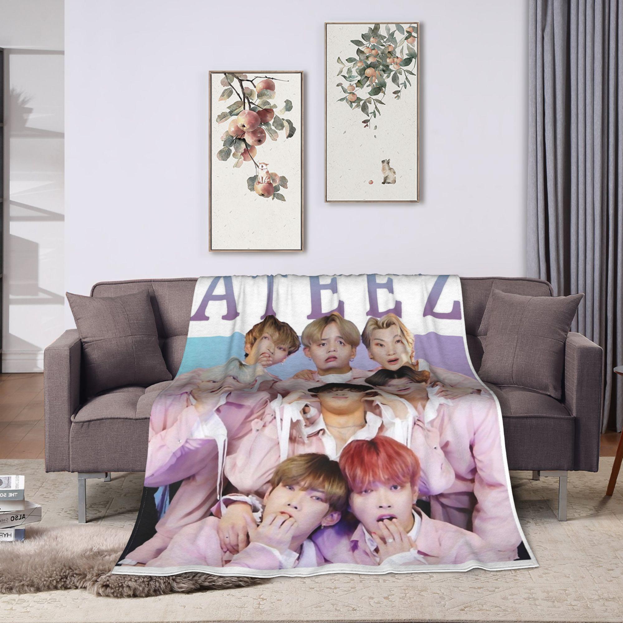 

Yunho 90s Ateez Kpop Band Blankets Flannel Spring/Autumn Multifunction Lightweight Throw Blanket for Sofa Bedroom Rug Piece 30x40in