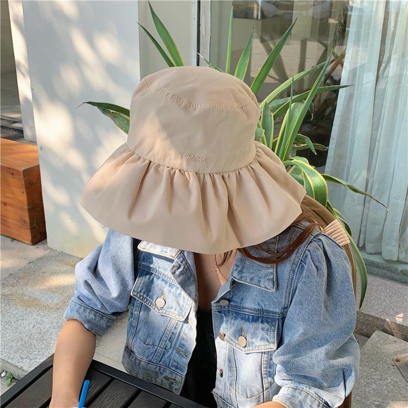 

Нишевая дизайнерская шляпа-ведро из плиссированного кружева, женская летняя дорожная шляпа с большими полями, защита от солнца, модная шляпа от солнца Adult (56-58cm) бежевый