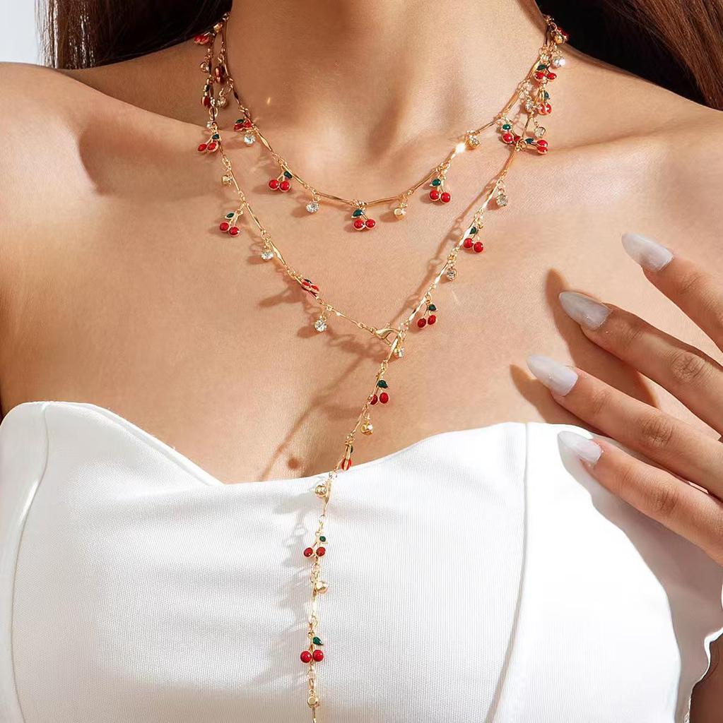 Chic Y-Shaped Multi-Layer Necklace Set for Women - Versatile & Sexy Collarbone Chain.