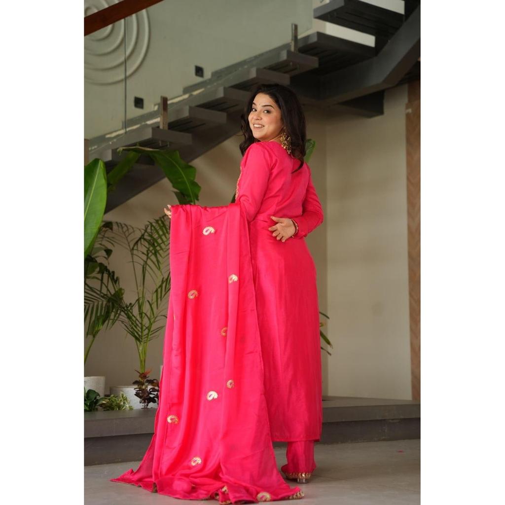 Ensemble Salwar Kameez Ethnique Bollywood pour Femmes Indiennes en Crêpe Doux - Kurti Pantalon Dupatta
