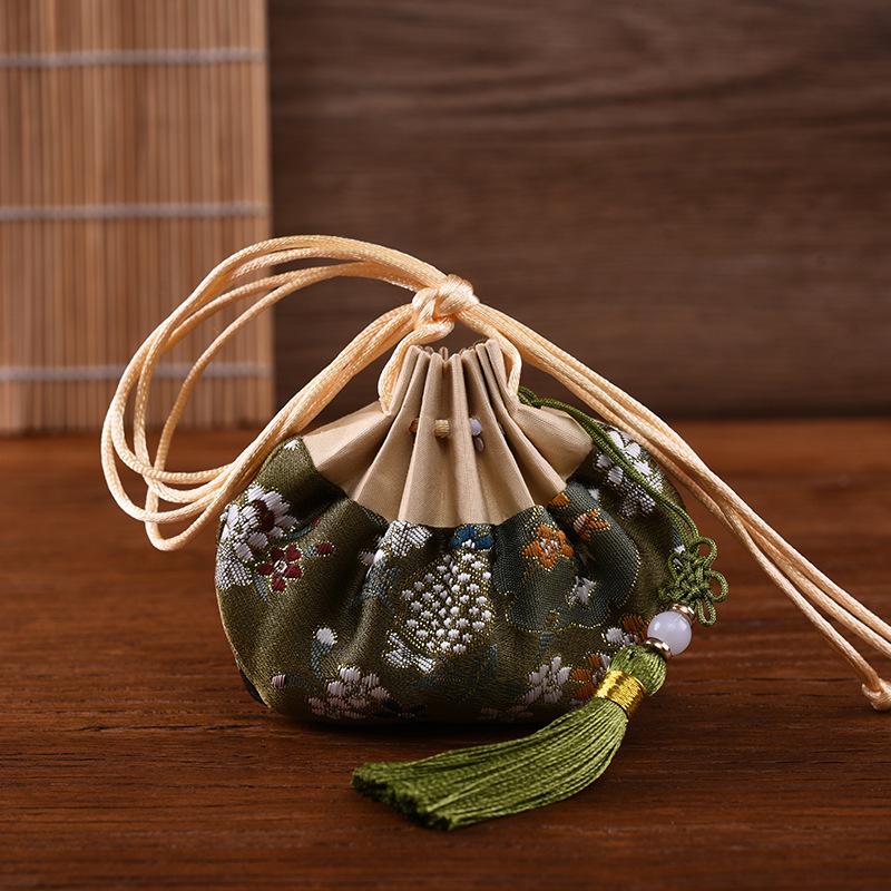 Ping An Cultural Scenic Amulet: Hanfu Style Sachet Pendant for Safety and Luck