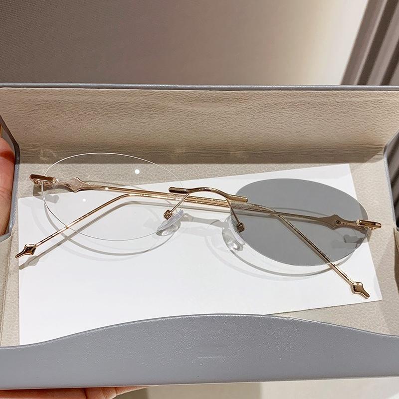 Business Advanced Frameless Cut Edge Photochromic Myopia Glasses For Men And Women Blue Light Blocking Eyeglasses 0 To -4.0