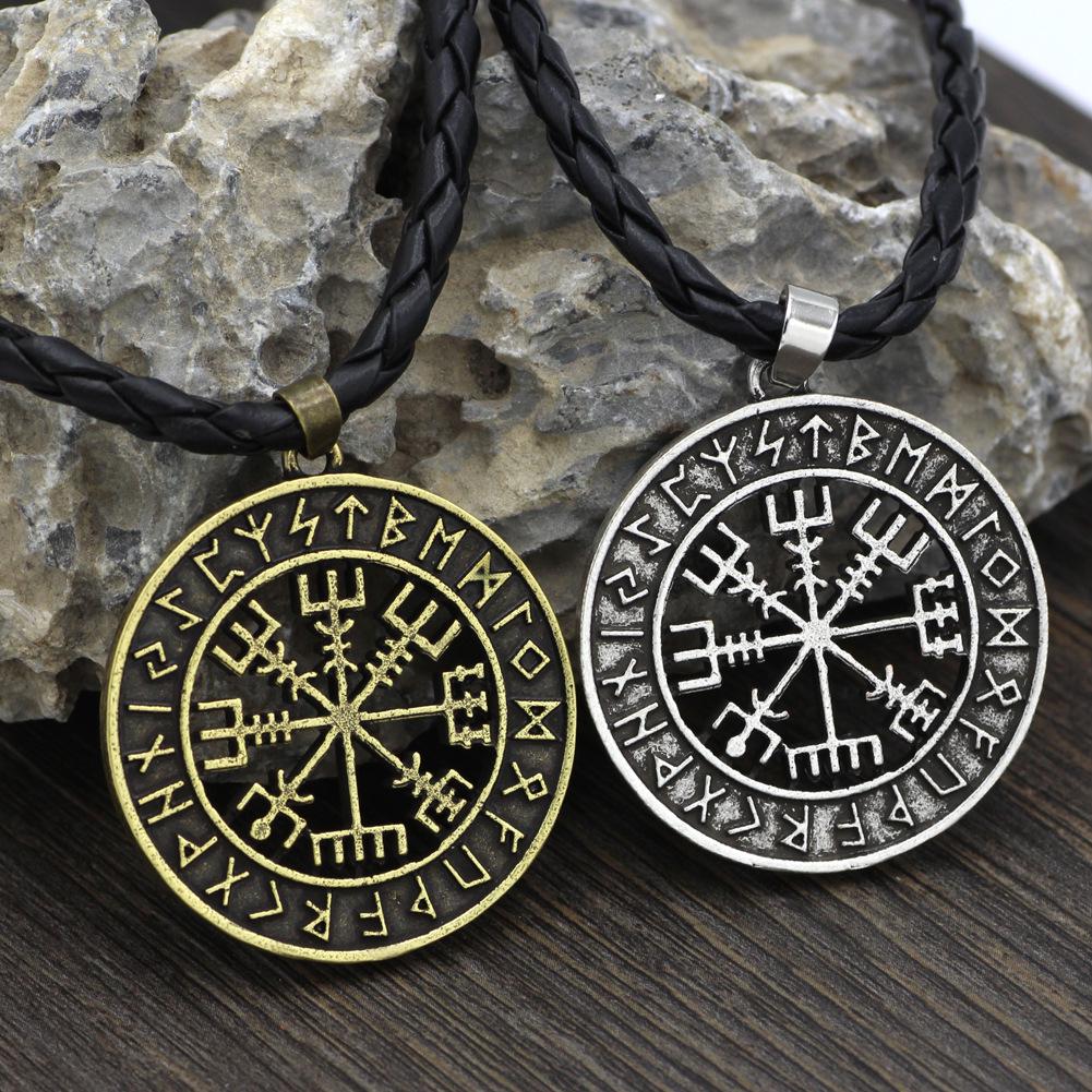 Nordic Viking Runes Compass Pendant Necklace - Men's Trendy Accessory